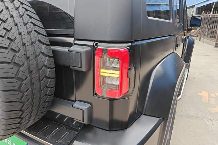 Used BAIC Off-Road BJ40 2021 2.0D Automatic Four-Wheel Drive Blade Hero Edition Adventurer Type Exterior 3