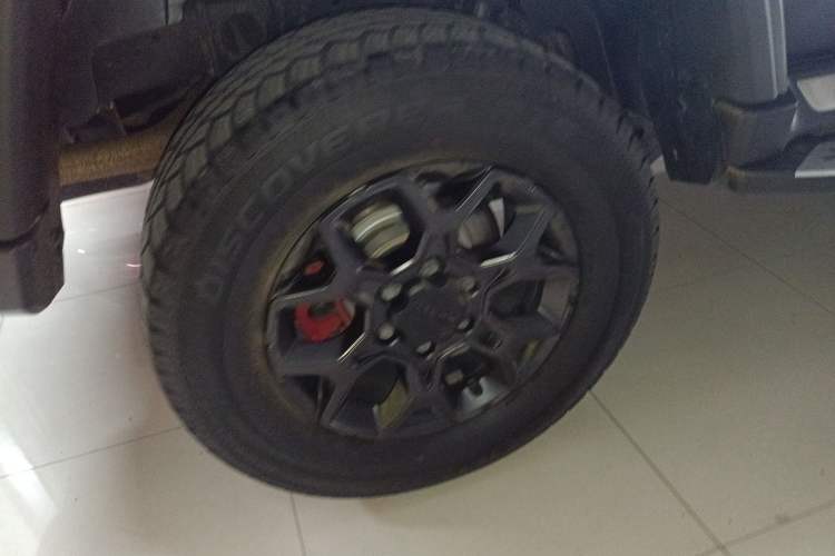 Used BAIC Off-Road BJ40 2021 2.0D Automatic Four-Wheel Drive Blade Hero Edition Pioneer Model Exterior 5