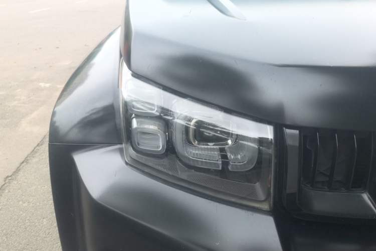 Used BAIC Off-Road BJ40 2021 2.0D Automatic Four-Wheel Drive Blade Hero Edition Pioneer Model Exterior 6