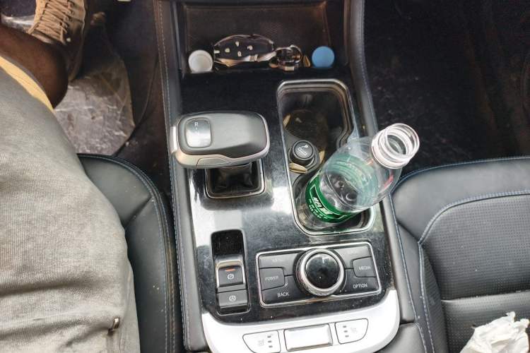 Used BAIC Off-Road BJ40 2021 2.0D Automatic Four-Wheel Drive Blade Hero Edition Adventurer Type Gear Lever