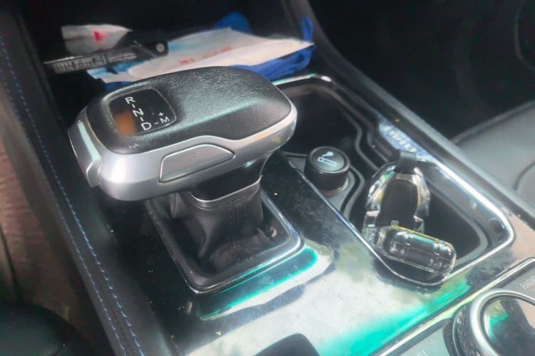Used BAIC Off-Road BJ40 2021 2.0D Automatic Four-Wheel Drive Blade Hero Edition Pioneer Model Gear Lever