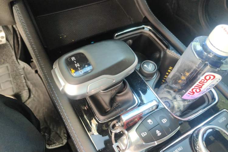 Used BAIC Off-Road BJ40 2021 2.0D Automatic Four-Wheel Drive Blade Hero Edition Adventurer Type Gear Lever