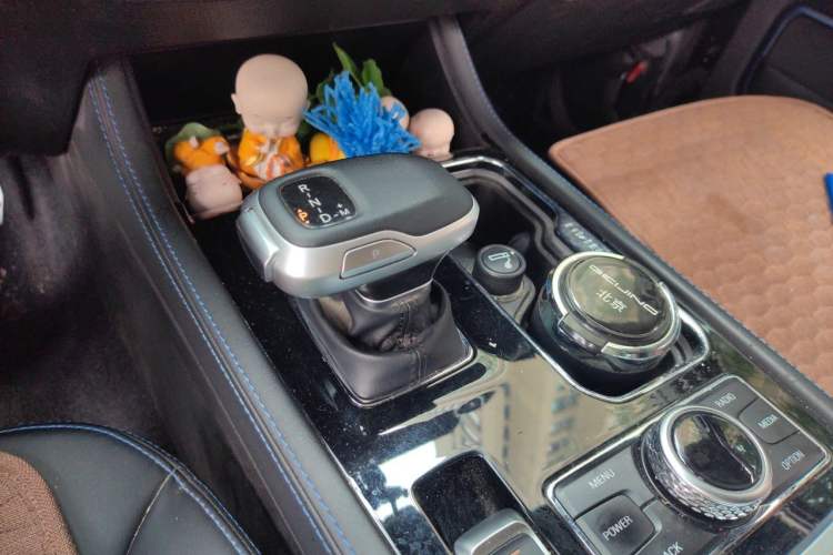 Used BAIC Off-Road BJ40 2021 2.0D Automatic Four-Wheel Drive Blade Hero Edition Adventurer Type Gear Lever