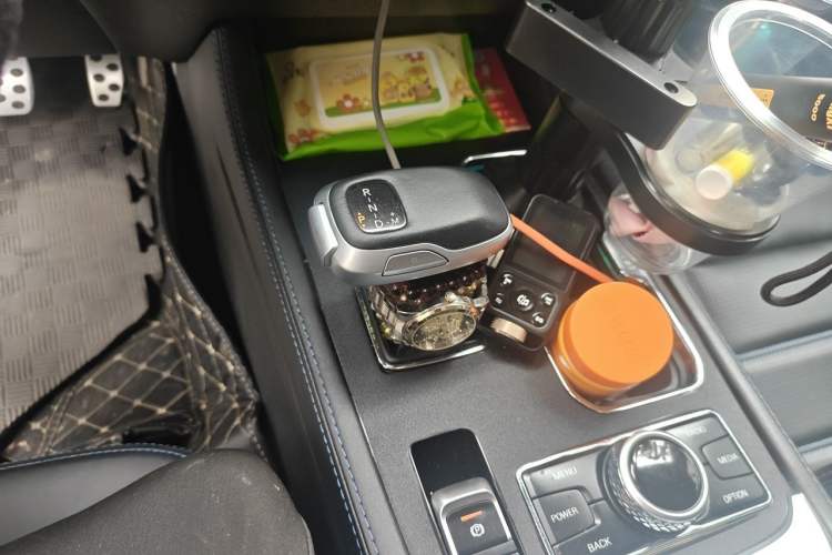 Used BAIC Off-Road BJ40 2021 2.0D Automatic Four-Wheel Drive Blade Hero Edition Adventurer Type Gear Lever