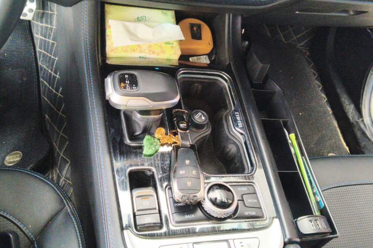 Used BAIC Off-Road BJ40 2021 2.0D Automatic Four-Wheel Drive Blade Hero Edition Adventurer Type Gear Lever