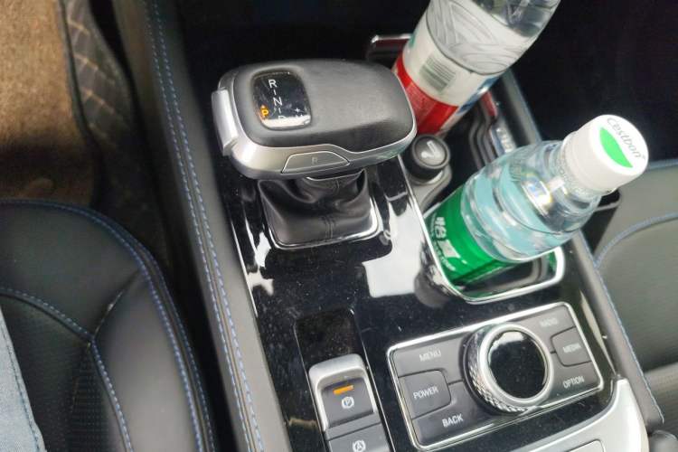 Used BAIC Off-Road BJ40 2021 2.0D Automatic Four-Wheel Drive Blade Hero Edition Adventurer Type Gear Lever