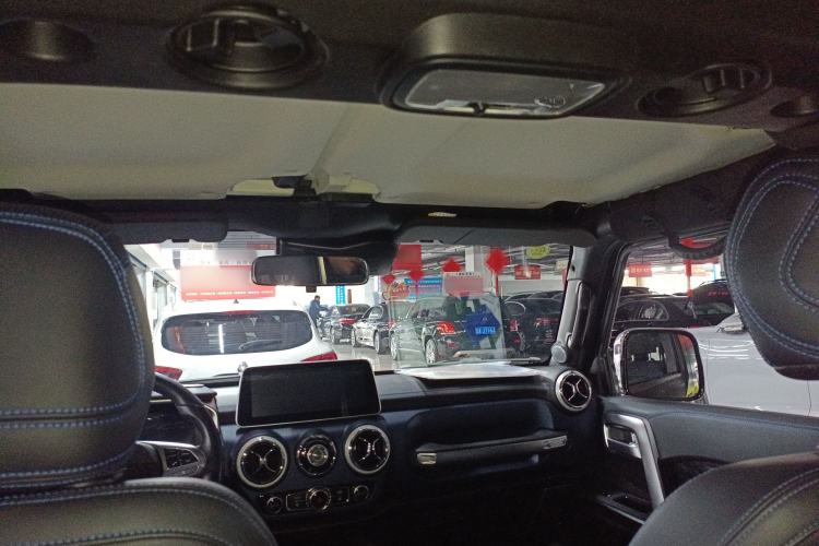 Used BAIC Off-Road BJ40 2021 2.0D Automatic Four-Wheel Drive Blade Hero Edition Pioneer Model Headliner
