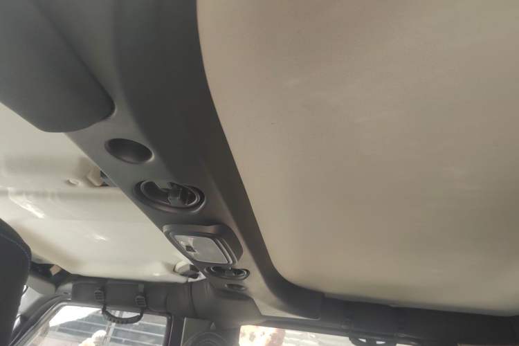 Used BAIC Off-Road BJ40 2021 2.0D Automatic Four-Wheel Drive Blade Hero Edition Adventurer Type Headliner