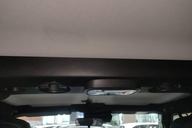 Used BAIC Off-Road BJ40 2021 2.0D Automatic Four-Wheel Drive Blade Hero Edition Adventurer Type Headliner