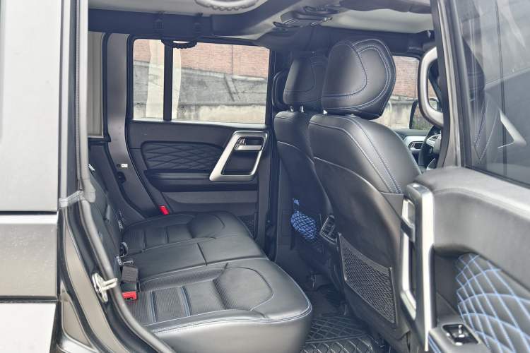 Used BAIC Off-Road BJ40 2021 2.0D Automatic Four-Wheel Drive Blade Hero Edition Adventurer Type Interior 2