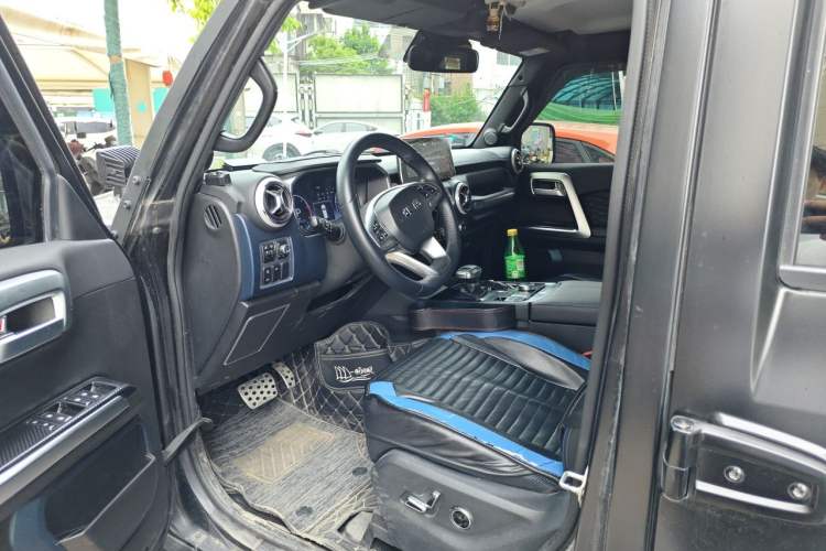 Used BAIC Off-Road BJ40 2021 2.0D Automatic Four-Wheel Drive Blade Hero Edition Adventurer Model (with Front and Rear Electronic Locks) Interior 3