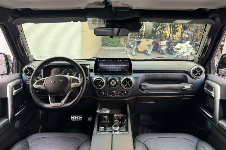 Used BAIC Off-Road BJ40 2021 2.0D Automatic Four-Wheel Drive Blade Hero Edition Adventurer Type Interior 3