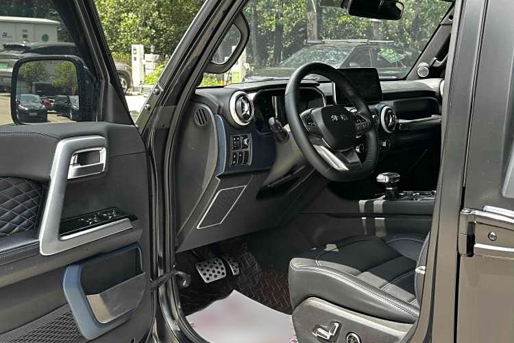 Used BAIC Off-Road BJ40 2021 2.0D Automatic Four-Wheel Drive Blade Hero Edition Adventurer Type Interior 3