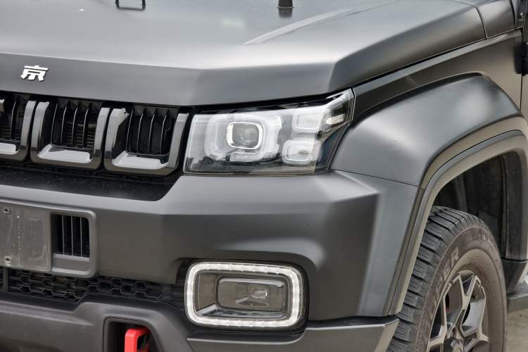 Used BAIC Off-Road BJ40 2021 2.0D Automatic Four-Wheel Drive Blade Hero Edition Adventurer Type Left Front Headlight