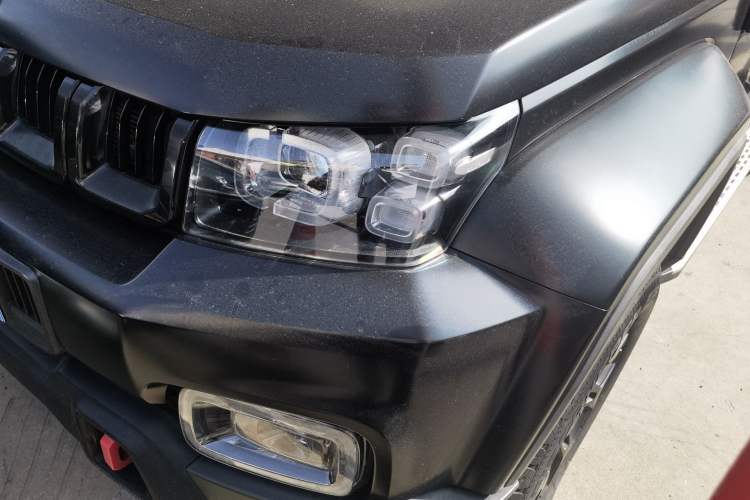 Used BAIC Off-Road BJ40 2021 2.0D Automatic Four-Wheel Drive Blade Hero Edition Adventurer Model (with Front and Rear Electronic Locks) Left Front Headlight