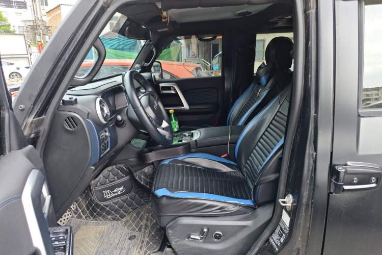 Used BAIC Off-Road BJ40 2021 2.0D Automatic Four-Wheel Drive Blade Hero Edition Adventurer Model (with Front and Rear Electronic Locks) Left Front Seat