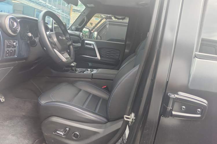 Used BAIC Off-Road BJ40 2021 2.0D Automatic Four-Wheel Drive Blade Hero Edition Adventurer Type Left Front Seat