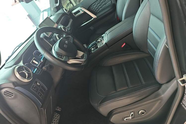 Used BAIC Off-Road BJ40 2021 2.0D Automatic Four-Wheel Drive Blade Hero Edition Adventurer Type Left Front Seat