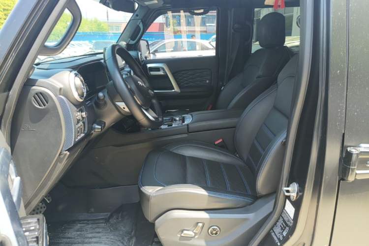 Used BAIC Off-Road BJ40 2021 2.0D Automatic Four-Wheel Drive Blade Hero Edition Adventurer Type Left Front Seat