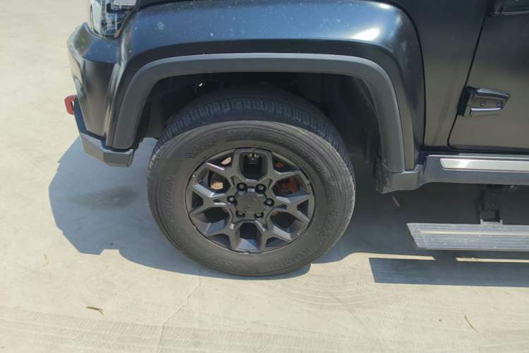 Used BAIC Off-Road BJ40 2021 2.0D Automatic Four-Wheel Drive Blade Hero Edition Adventurer Type Left Front Wheel Hub