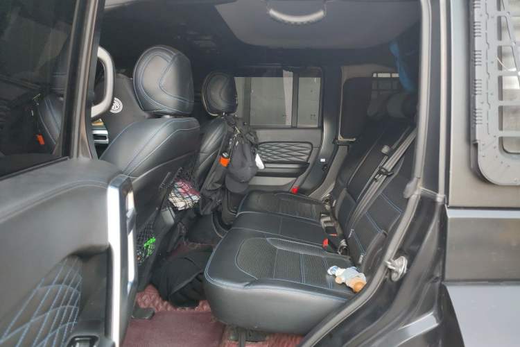 Used BAIC Off-Road BJ40 2021 2.3T Automatic Four-Wheel Drive Blade Hero Edition Supreme Version Left Rear Seat