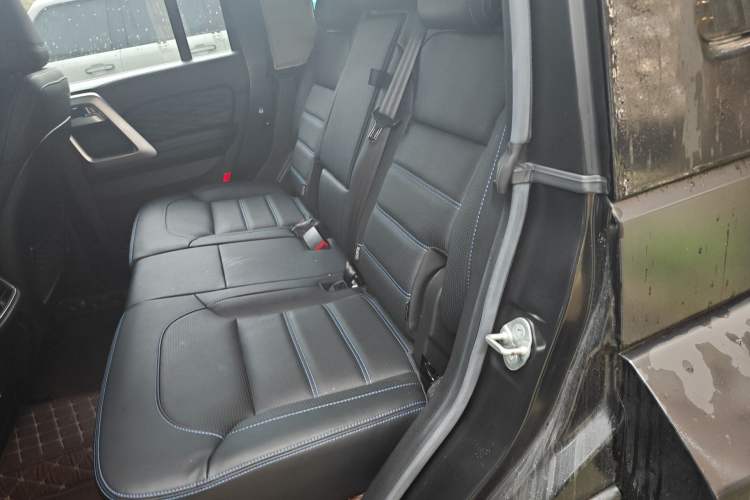 Used BAIC Off-Road BJ40 2021 2.0D Automatic Four-Wheel Drive Blade Hero Edition Adventurer Type Left Rear Seat