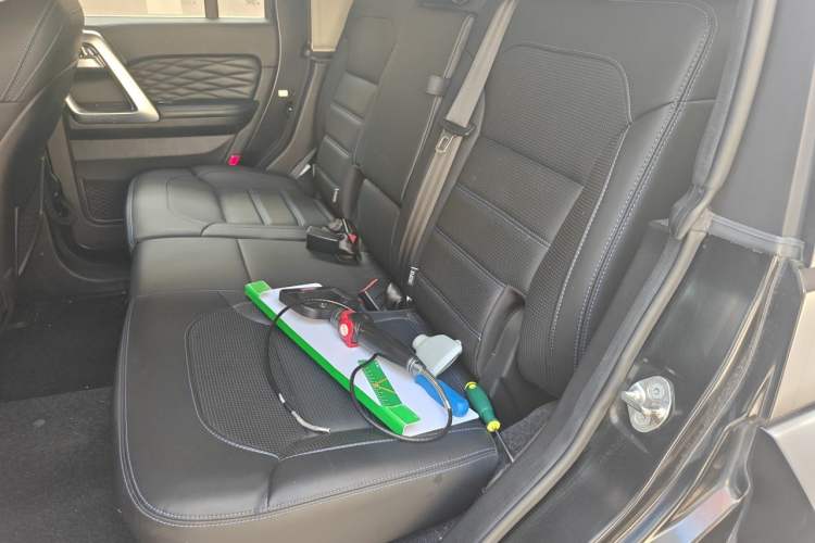 Used BAIC Off-Road BJ40 2021 2.3T Automatic Four-Wheel Drive Blade Hero Edition Supreme Version Left Rear Seat