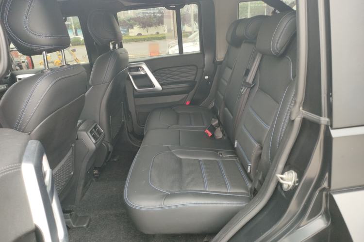 Used BAIC Off-Road BJ40 2021 2.0D Automatic Four-Wheel Drive Blade Hero Edition Adventurer Type Left Rear Seat