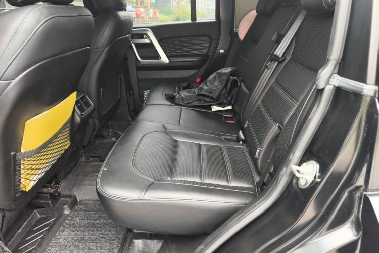 Used BAIC Off-Road BJ40 2021 2.0D Automatic Four-Wheel Drive Blade Hero Edition Adventurer Type Left Rear Seat
