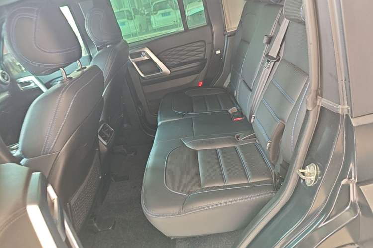 Used BAIC Off-Road BJ40 2021 2.0D Automatic Four-Wheel Drive Blade Hero Edition Adventurer Type Left Rear Seat