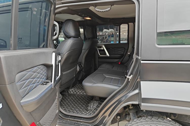 Used BAIC Off-Road BJ40 2021 2.0D Automatic Four-Wheel Drive Blade Hero Edition Adventurer Type Left Rear Seat
