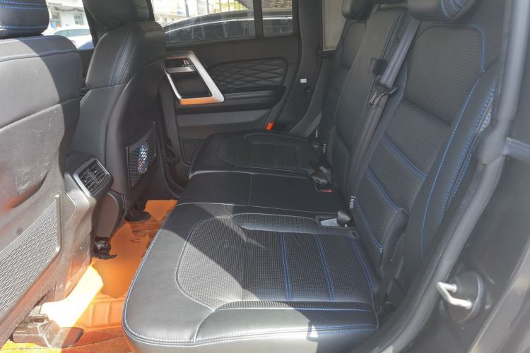 Used BAIC Off-Road BJ40 2021 2.0D Automatic Four-Wheel Drive Blade Hero Edition Adventurer Model (with Front and Rear Electronic Locks) Left Rear Seat