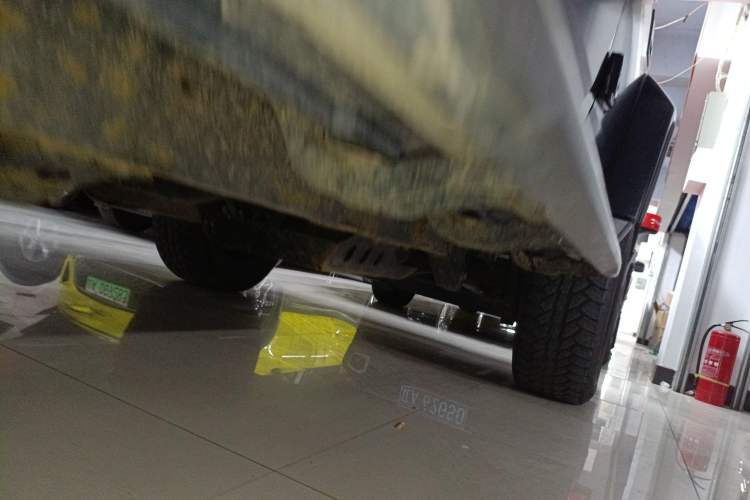 Used BAIC Off-Road BJ40 2021 2.0D Automatic Four-Wheel Drive Blade Hero Edition Pioneer Model Left Side Sill