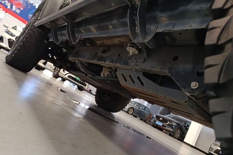 Used BAIC Off-Road BJ40 2021 2.0D Automatic Four-Wheel Drive Blade Hero Edition Adventurer Model (with Front and Rear Electronic Locks) Left Side Sill