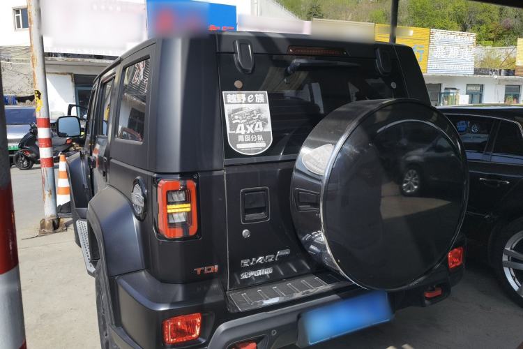 Used BAIC Off-Road BJ40 2021 2.0D Automatic Four-Wheel Drive Blade Hero Edition Adventurer Model (with Front and Rear Electronic Locks) Rear
