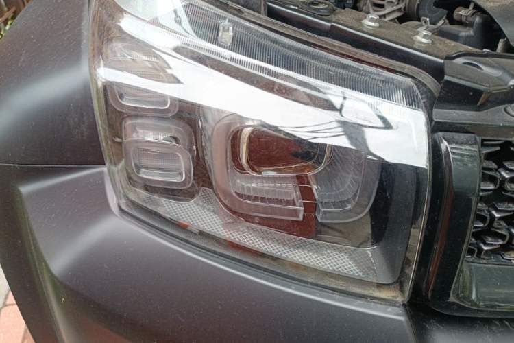 Used BAIC Off-Road BJ40 2021 2.3T Automatic Four-Wheel Drive Blade Hero Edition Supreme Version Right Front Headlight