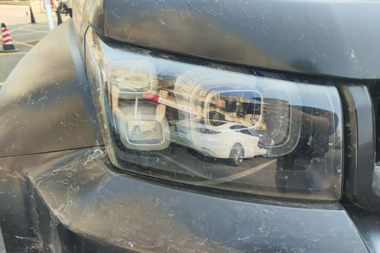 Used BAIC Off-Road BJ40 2021 2.0D Automatic Four-Wheel Drive Blade Hero Edition Adventurer Type Right Front Headlight