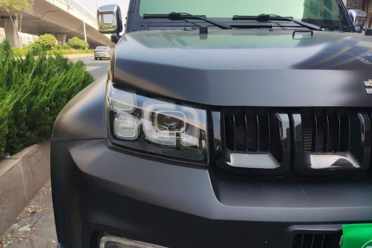 Used BAIC Off-Road BJ40 2021 2.0D Automatic Four-Wheel Drive Blade Hero Edition Adventurer Type Right Front Headlight