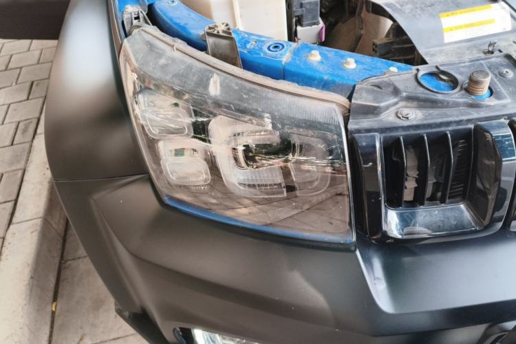 Used BAIC Off-Road BJ40 2021 2.0D Automatic Four-Wheel Drive Blade Hero Edition Adventurer Type Right Front Headlight