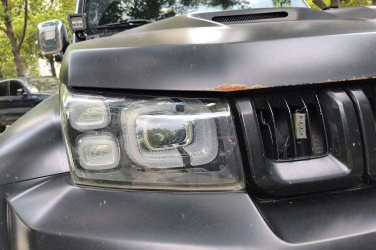 Used BAIC Off-Road BJ40 2021 2.0D Automatic Four-Wheel Drive Blade Hero Edition Adventurer Type Right Front Headlight