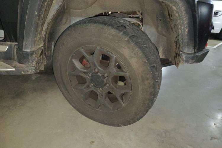 Used BAIC Off-Road BJ40 2021 2.0D Automatic Four-Wheel Drive Blade Hero Edition Adventurer Type Right Front Wheel Hub