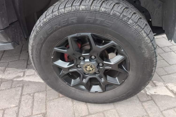 Used BAIC Off-Road BJ40 2021 2.0D Automatic Four-Wheel Drive Blade Hero Edition Adventurer Type Right Front Wheel Hub