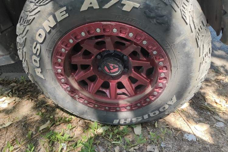 Used BAIC Off-Road BJ40 2021 2.0D Automatic Four-Wheel Drive Blade Hero Edition Adventurer Model (with Front and Rear Electronic Locks) Right Front Wheel Hub