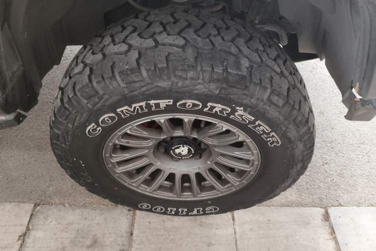 Used BAIC Off-Road BJ40 2021 2.0D Automatic Four-Wheel Drive Blade Hero Edition Adventurer Type Right Front Wheel Hub