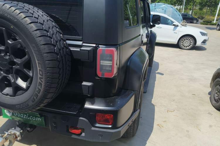 Used BAIC Off-Road BJ40 2021 2.0D Automatic Four-Wheel Drive Blade Hero Edition Adventurer Type Right Rear Taillight