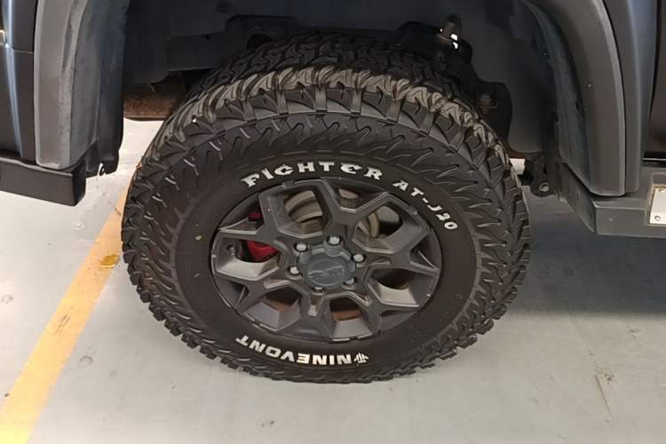 Used BAIC Off-Road BJ40 2021 2.0D Automatic Four-Wheel Drive Blade Hero Edition Adventurer Model (with Front and Rear Electronic Locks) Right Rear Wheel Hub
