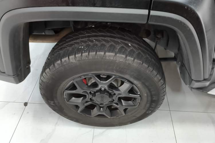 Used BAIC Off-Road BJ40 2021 2.3T Automatic Four-Wheel Drive Blade Hero Edition Supreme Version Right Rear Wheel Hub