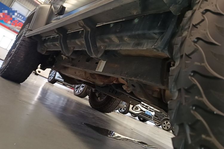 Used BAIC Off-Road BJ40 2021 2.0D Automatic Four-Wheel Drive Blade Hero Edition Adventurer Model (with Front and Rear Electronic Locks) Right Side Sill