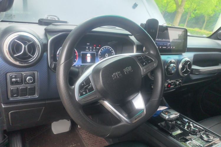 Used BAIC Off-Road BJ40 2021 2.0D Automatic Four-Wheel Drive Blade Hero Edition Pioneer Model Steering Wheel