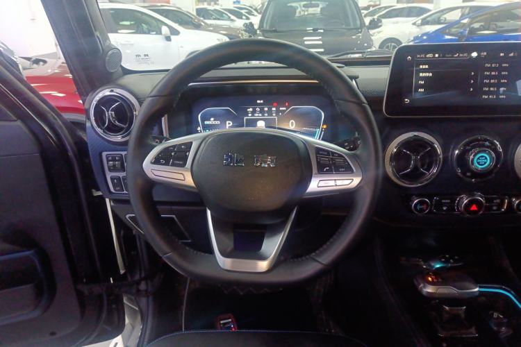 Used BAIC Off-Road BJ40 2021 2.0D Automatic Four-Wheel Drive Blade Hero Edition Adventurer Type Steering Wheel